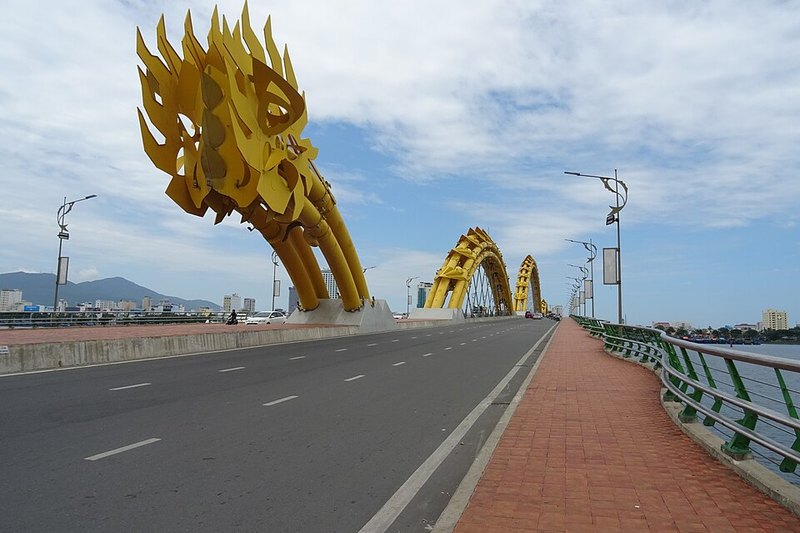 ダナン（ドラゴン橋）